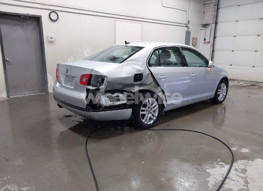Photo 4 of 2007 Volkswagen Jetta 2.5 (VIN 3VWDF71K47M018384)
