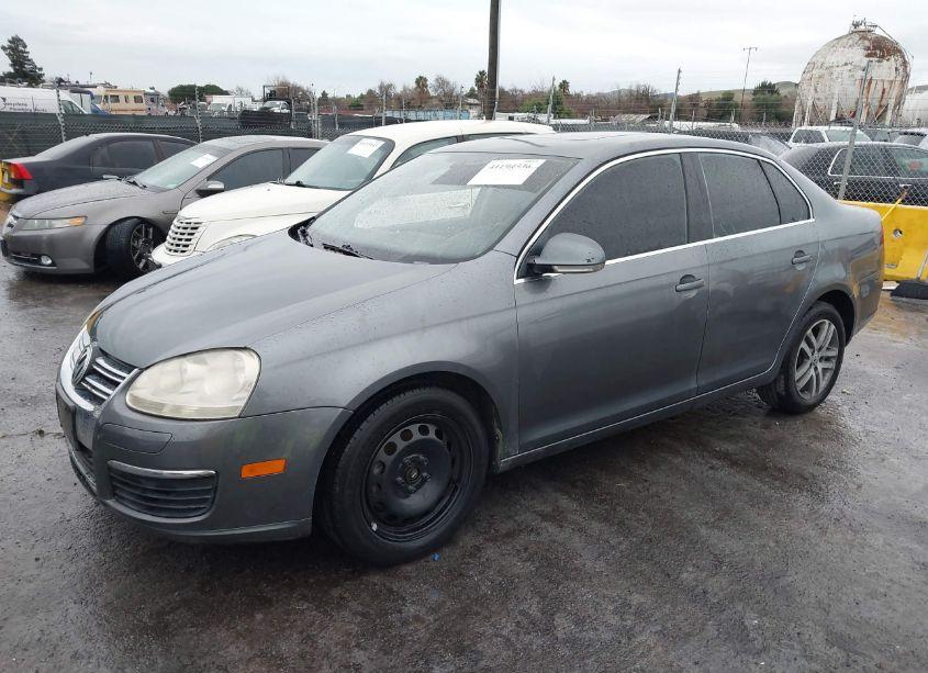 Photo 2 of 2005 Volkswagen Jetta 2.5 (VIN 3VWDG71K45M603394)