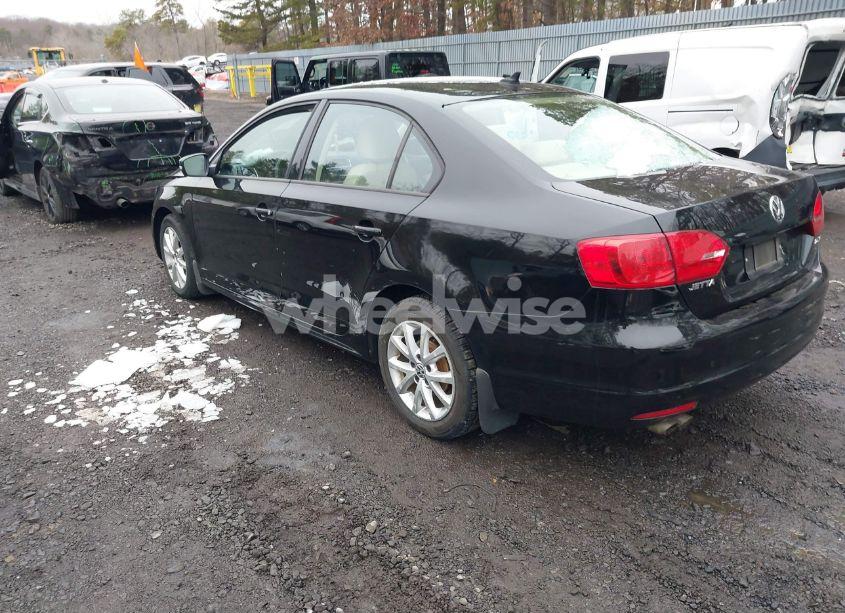 Photo 3 of 2012 Volkswagen Jetta 2.5L SE (VIN 3VWDP7AJ0CM068889)