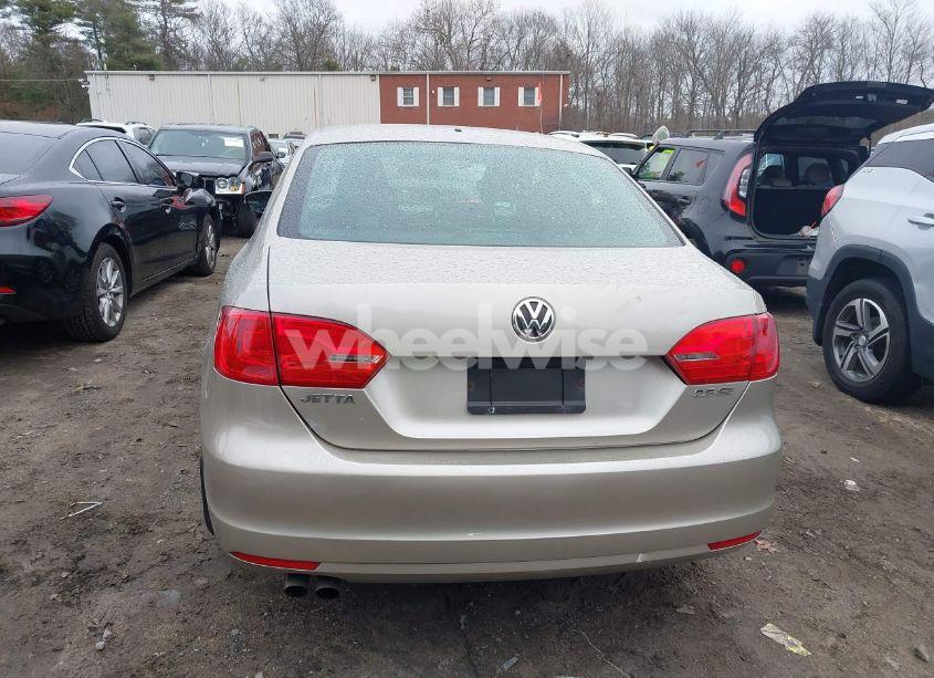 Photo 16 of 2012 Volkswagen Jetta 2.5L SE (VIN 3VWDP7AJ0CM128119)