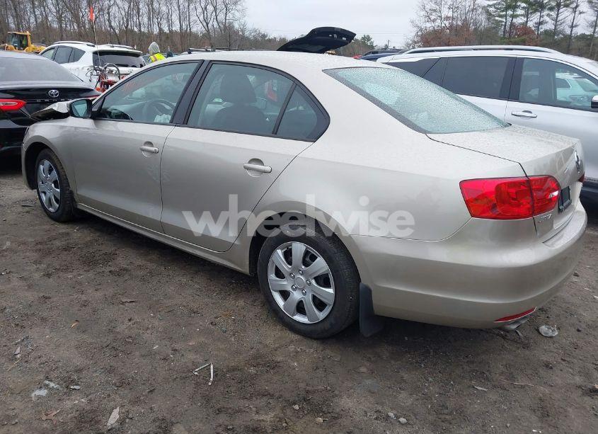 Photo 3 of 2012 Volkswagen Jetta 2.5L SE (VIN 3VWDP7AJ0CM128119)