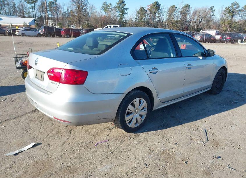 Photo 4 of 2012 Volkswagen Jetta 2.5L SE (VIN 3VWDP7AJ0CM130386)