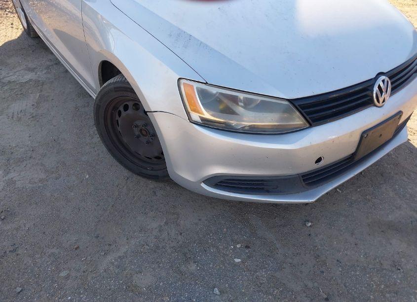 Photo 6 of 2012 Volkswagen Jetta 2.5L SE (VIN 3VWDP7AJ0CM130386)