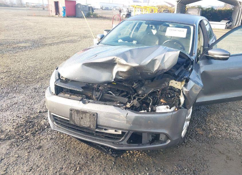 Photo 6 of 2012 Volkswagen Jetta 2.5L SE (VIN 3VWDP7AJ0CM302464)