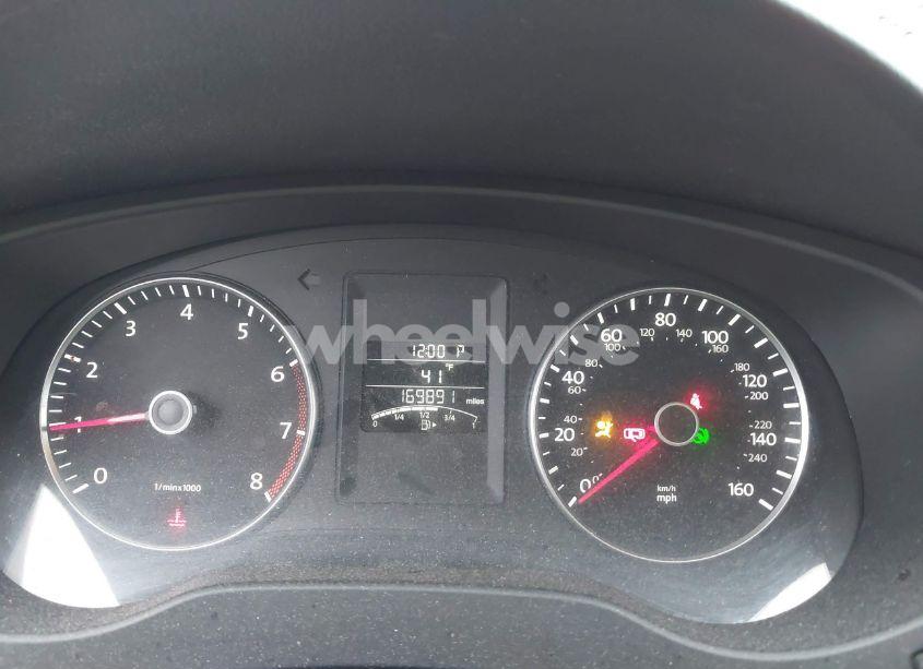 Photo 7 of 2012 Volkswagen Jetta 2.5L SE (VIN 3VWDP7AJ0CM303372)