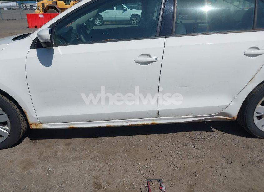 Photo 14 of 2012 Volkswagen Jetta 2.5L SE (VIN 3VWDP7AJ0CM306577)