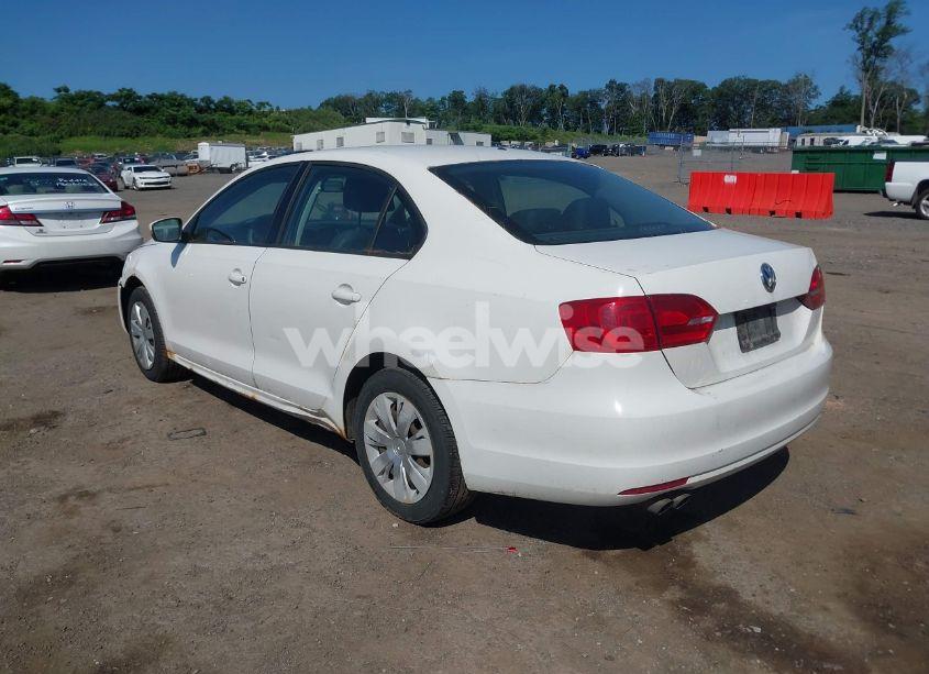 Photo 3 of 2012 Volkswagen Jetta 2.5L SE (VIN 3VWDP7AJ0CM306577)