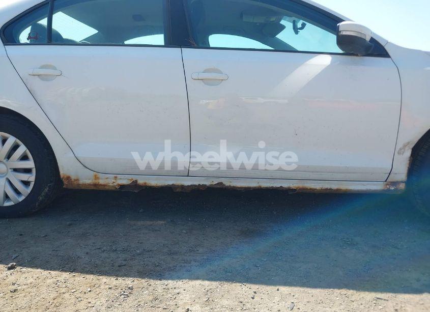 Photo 6 of 2012 Volkswagen Jetta 2.5L SE (VIN 3VWDP7AJ0CM306577)