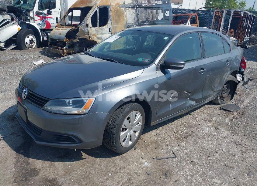 Photo 2 of 2012 Volkswagen Jetta 2.5L SE (VIN 3VWDP7AJ0CM309754)