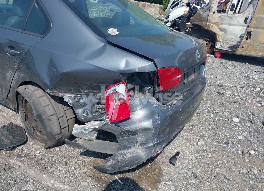 Photo 6 of 2012 Volkswagen Jetta 2.5L SE (VIN 3VWDP7AJ0CM309754)