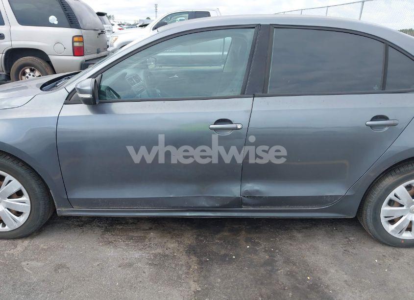 Photo 6 of 2012 Volkswagen Jetta 2.5L SE (VIN 3VWDP7AJ0CM311651)