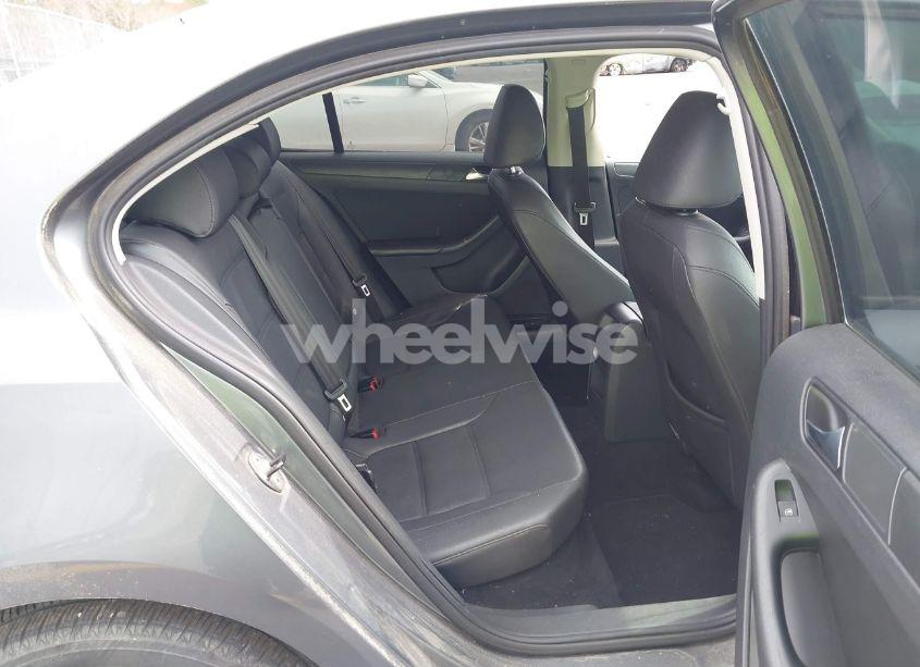 Photo 8 of 2012 Volkswagen Jetta 2.5L SE (VIN 3VWDP7AJ0CM311651)