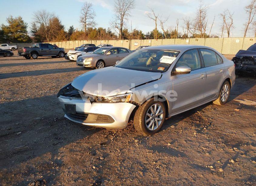 Photo 2 of 2012 Volkswagen Jetta 2.5L SE (VIN 3VWDP7AJ0CM339613)