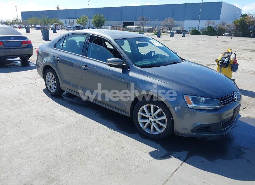 2012 Volkswagen Jetta 2.5L SE (VIN 3VWDP7AJ0CM401950) main photo