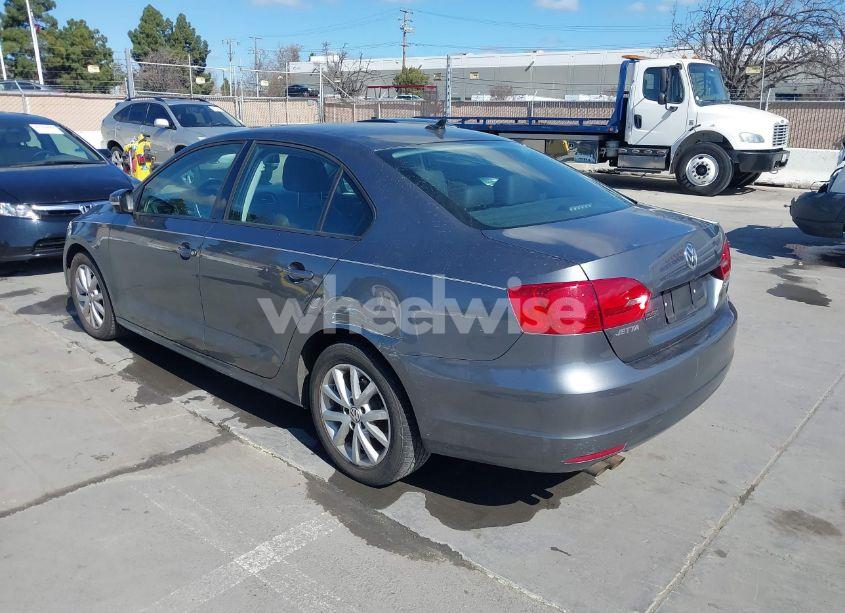 Photo 6 of 2012 Volkswagen Jetta 2.5L SE (VIN 3VWDP7AJ0CM401950)