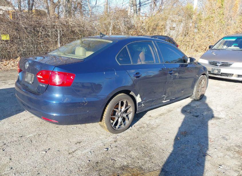 Photo 4 of 2012 Volkswagen Jetta 2.5L SE (VIN 3VWDP7AJ0CM468774)