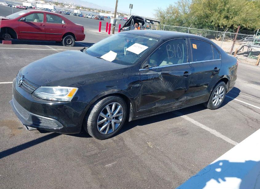 Photo 2 of 2013 Volkswagen Jetta 2.5L SE (VIN 3VWDP7AJ0DM249489)