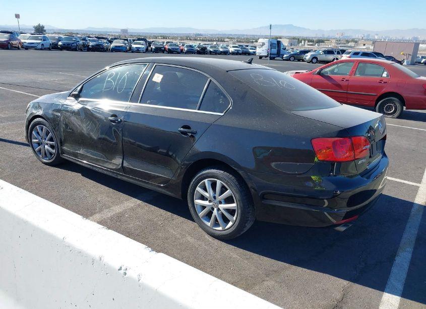 Photo 3 of 2013 Volkswagen Jetta 2.5L SE (VIN 3VWDP7AJ0DM249489)