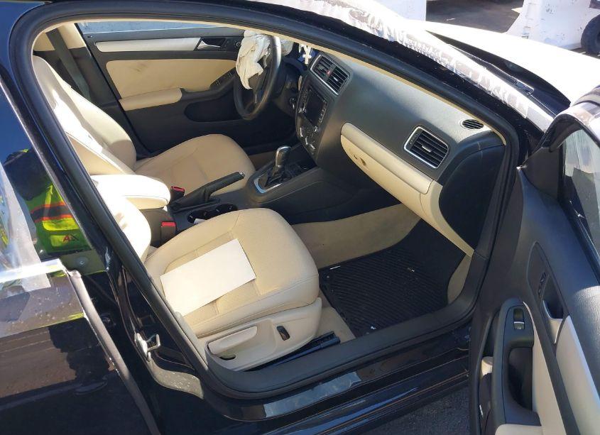 Photo 5 of 2013 Volkswagen Jetta 2.5L SE (VIN 3VWDP7AJ0DM249489)