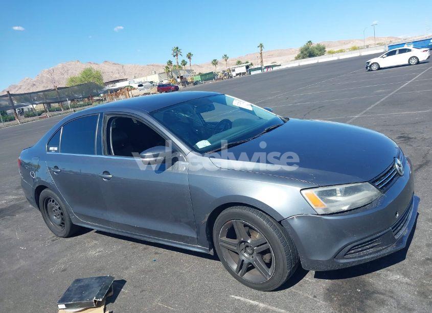 Photo 12 of 2013 Volkswagen Jetta 2.5L SE (VIN 3VWDP7AJ0DM253879)