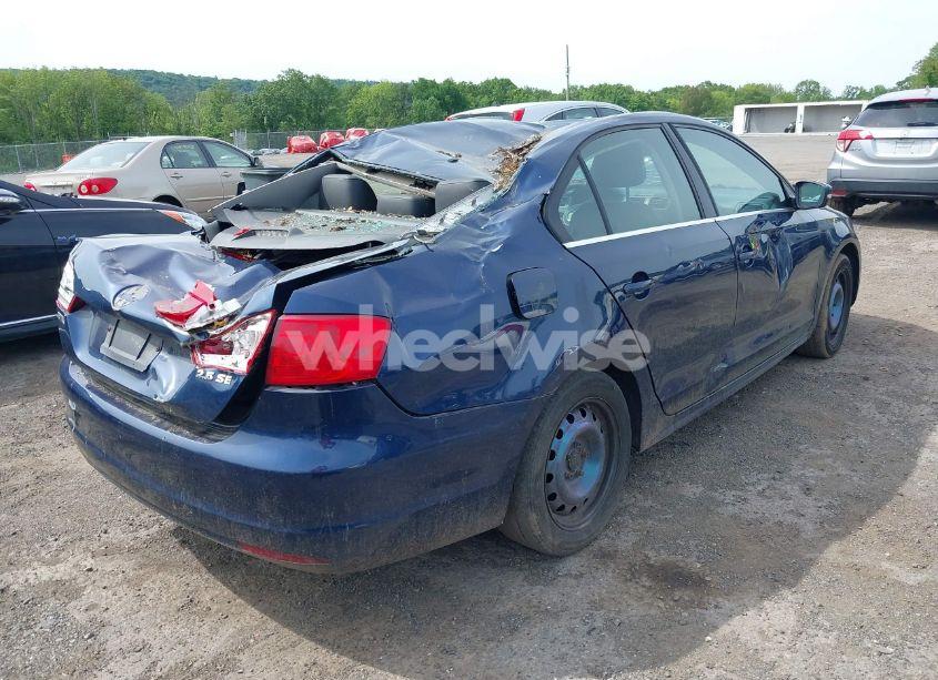 Photo 4 of 2013 Volkswagen Jetta 2.5L SE (VIN 3VWDP7AJ0DM292598)