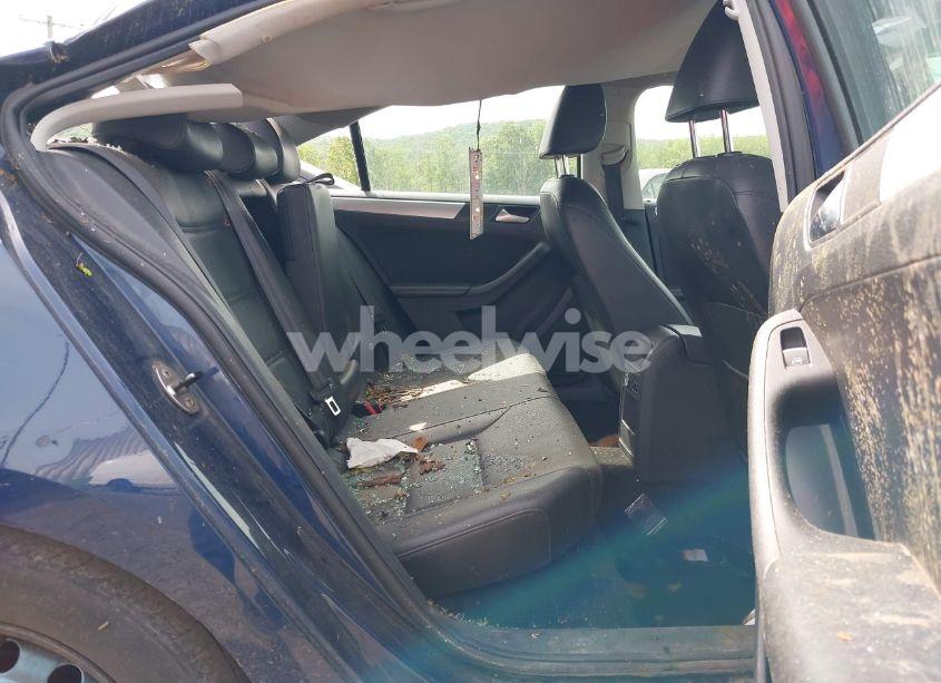 Photo 8 of 2013 Volkswagen Jetta 2.5L SE (VIN 3VWDP7AJ0DM292598)