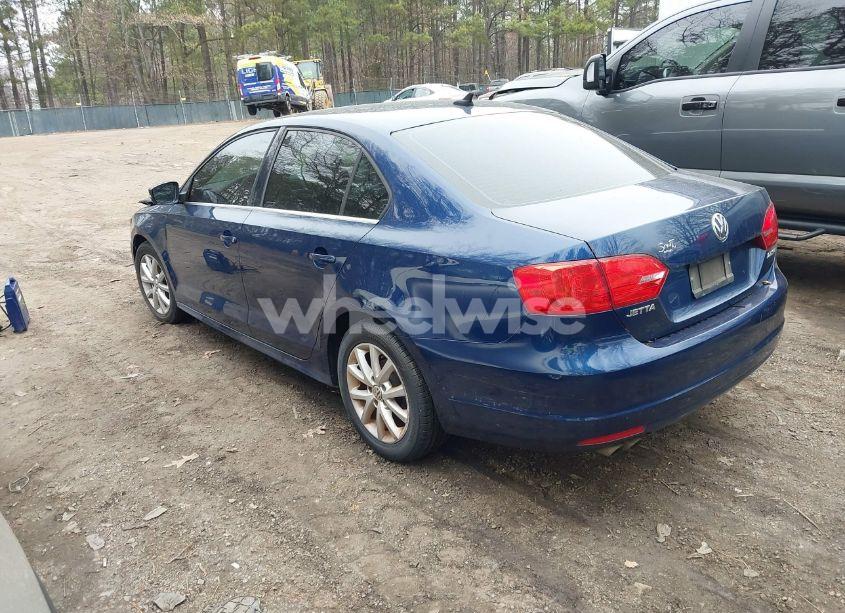 Photo 3 of 2013 Volkswagen Jetta 2.5L SE (VIN 3VWDP7AJ0DM295226)