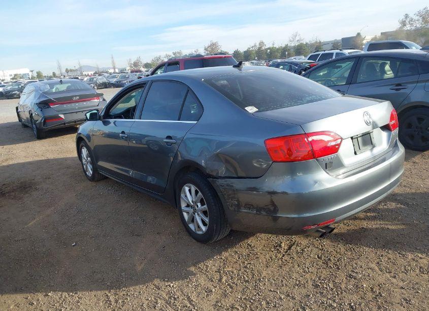Photo 3 of 2013 Volkswagen Jetta 2.5L SE (VIN 3VWDP7AJ0DM350693)