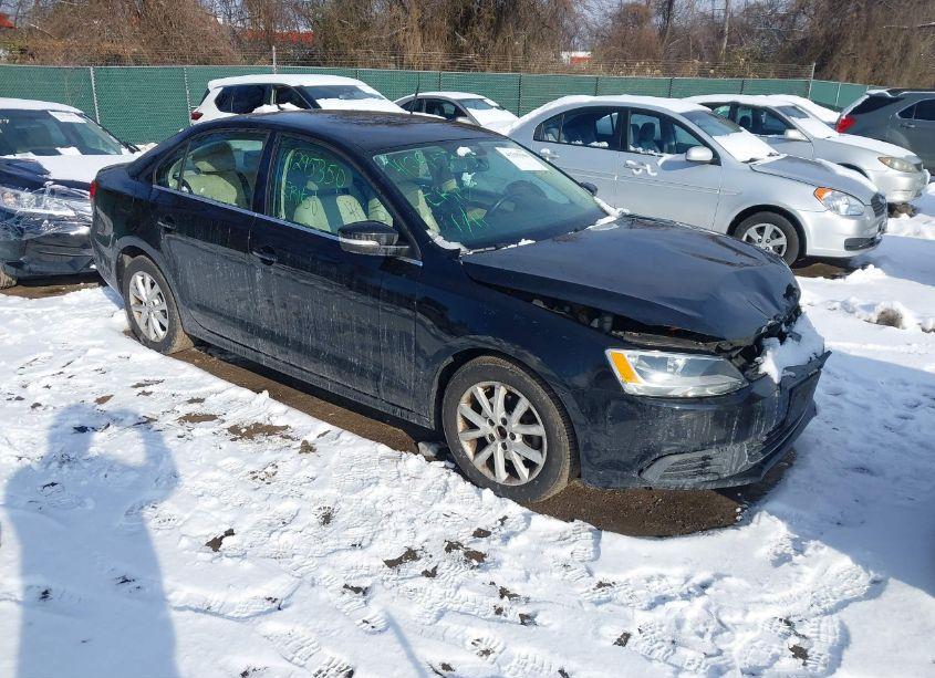 2013 Volkswagen Jetta 2.5L SE (VIN 3VWDP7AJ0DM355537) main photo