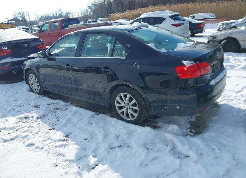 Photo 3 of 2013 Volkswagen Jetta 2.5L SE (VIN 3VWDP7AJ0DM355537)