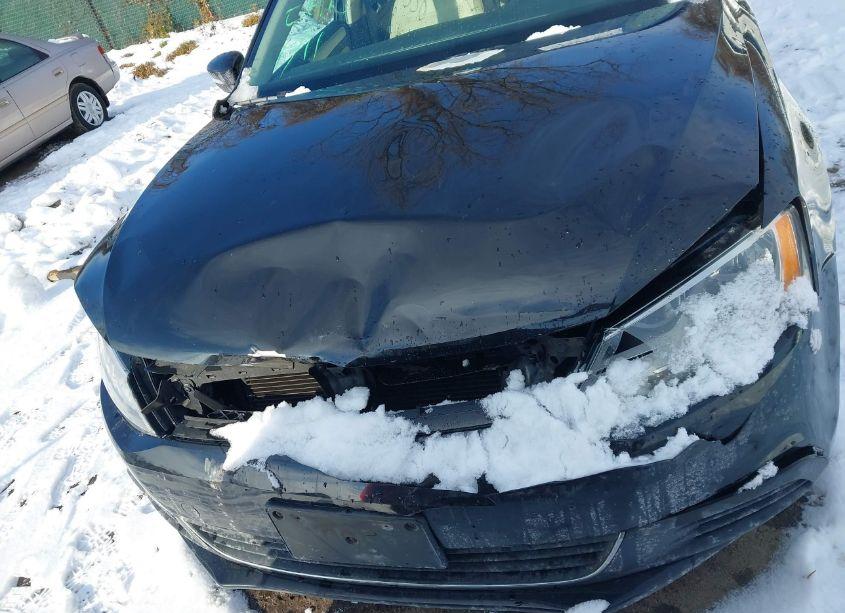 Photo 6 of 2013 Volkswagen Jetta 2.5L SE (VIN 3VWDP7AJ0DM355537)