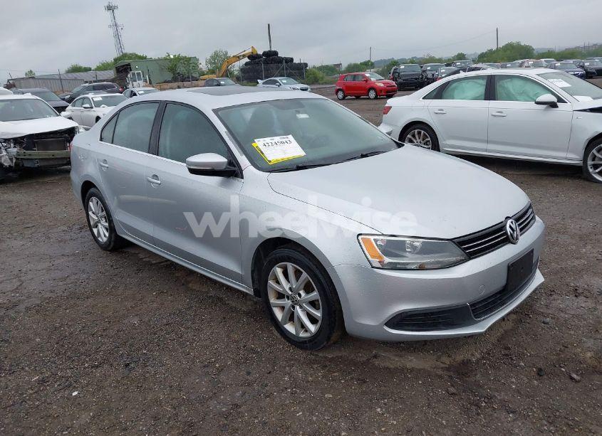 2013 Volkswagen Jetta 2.5L SE (VIN 3VWDP7AJ0DM363220) main photo