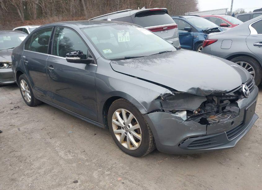 2013 Volkswagen Jetta 2.5L SE (VIN 3VWDP7AJ0DM365730) main photo