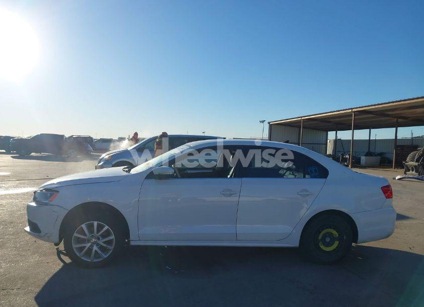Photo 15 of 2013 Volkswagen Jetta 2.5L SE (VIN 3VWDP7AJ0DM381264)
