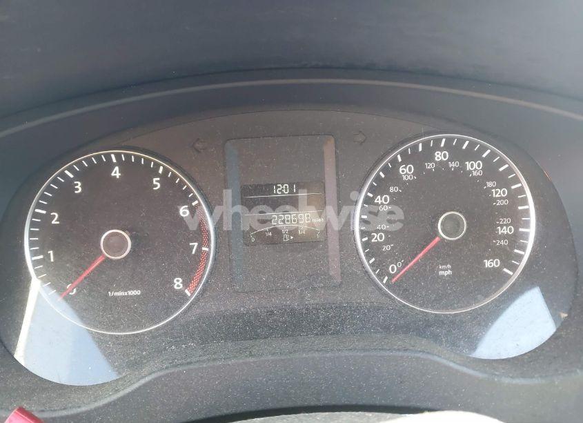 Photo 7 of 2013 Volkswagen Jetta 2.5L SE (VIN 3VWDP7AJ0DM381264)