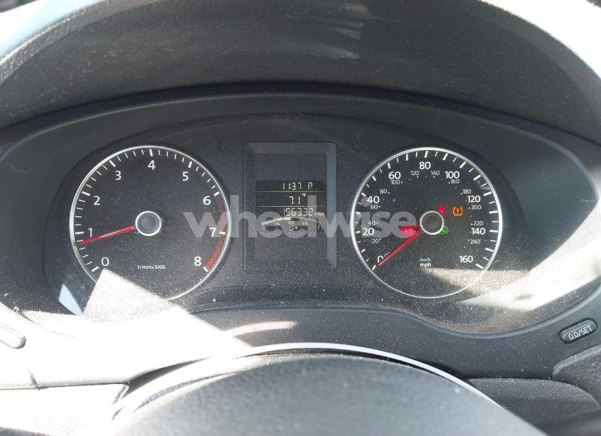 Photo 7 of 2013 Volkswagen Jetta 2.5L SE (VIN 3VWDP7AJ0DM406566)