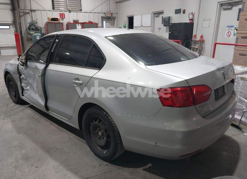 Photo 3 of 2012 Volkswagen Jetta 2.5L SE (VIN 3VWDP7AJ1CM050062)