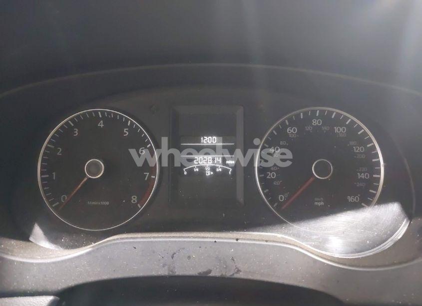 Photo 7 of 2012 Volkswagen Jetta 2.5L SE (VIN 3VWDP7AJ1CM050062)