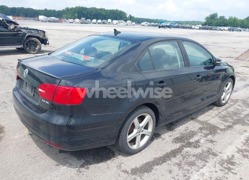 Photo 4 of 2012 Volkswagen Jetta 2.5L SE (VIN 3VWDP7AJ1CM067220)