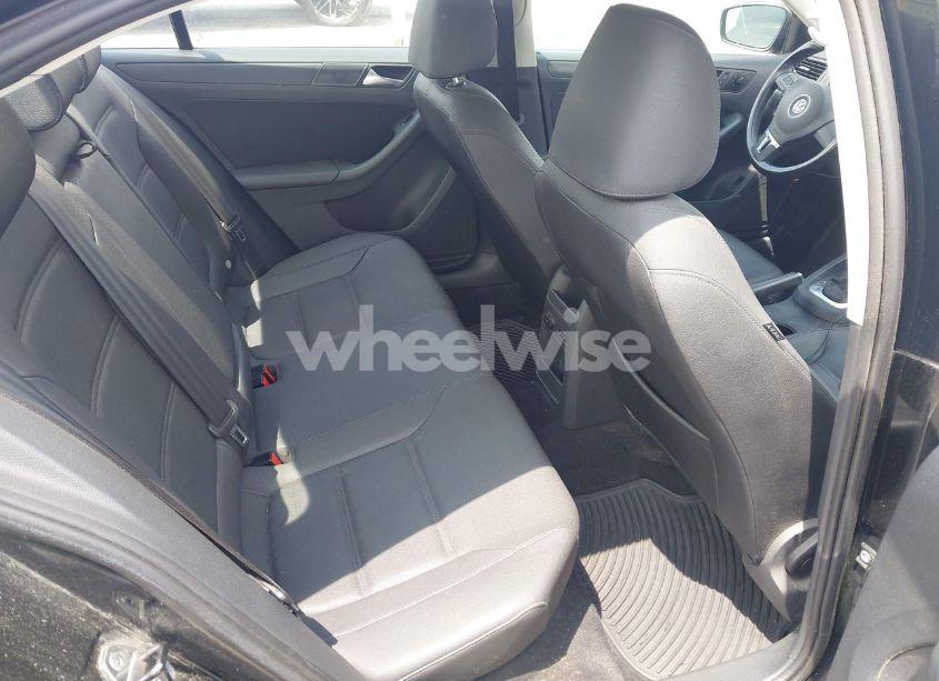 Photo 8 of 2012 Volkswagen Jetta 2.5L SE (VIN 3VWDP7AJ1CM067220)