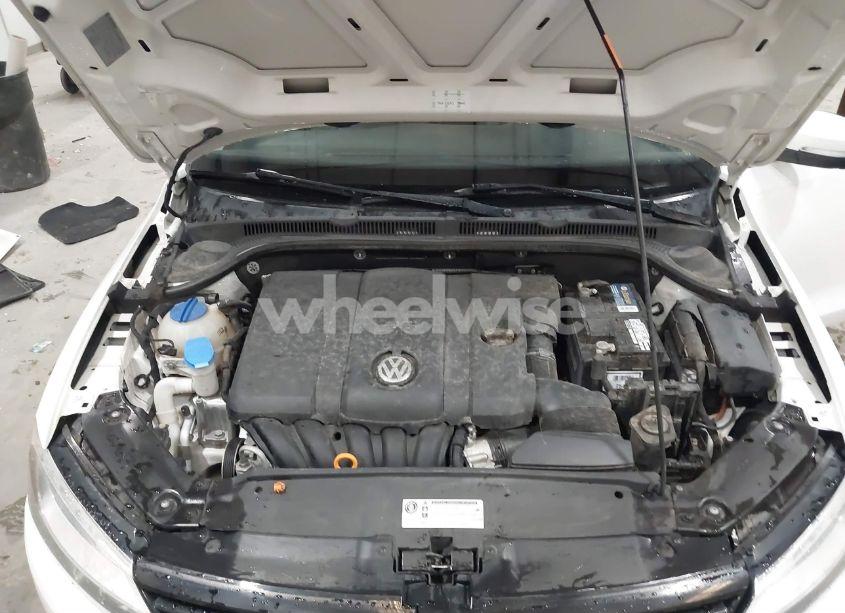 Photo 10 of 2012 Volkswagen Jetta 2.5L SE (VIN 3VWDP7AJ1CM319175)