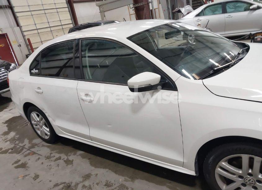 Photo 13 of 2012 Volkswagen Jetta 2.5L SE (VIN 3VWDP7AJ1CM319175)