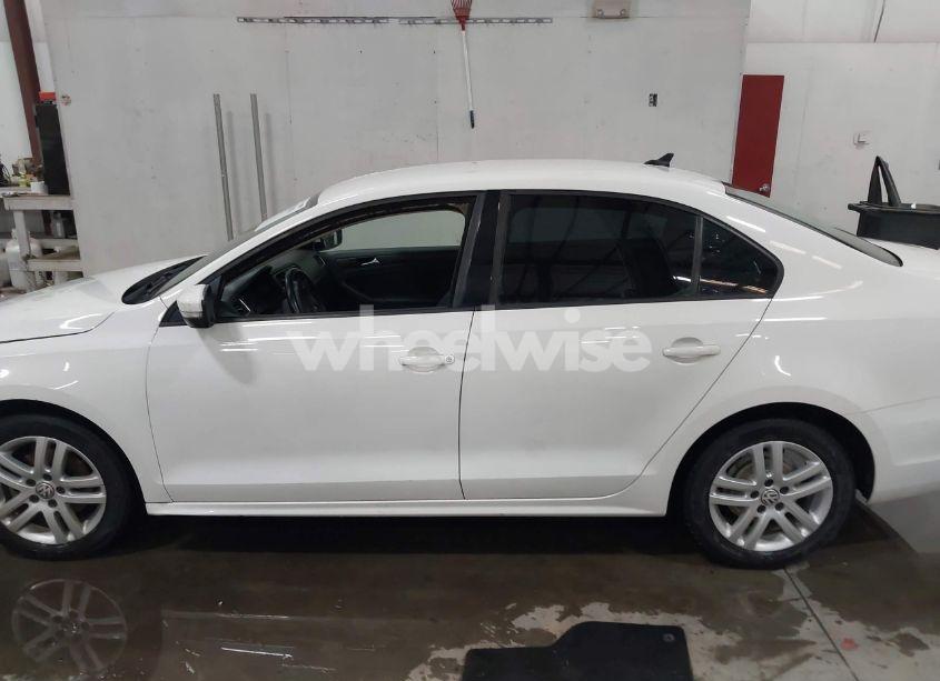 Photo 14 of 2012 Volkswagen Jetta 2.5L SE (VIN 3VWDP7AJ1CM319175)