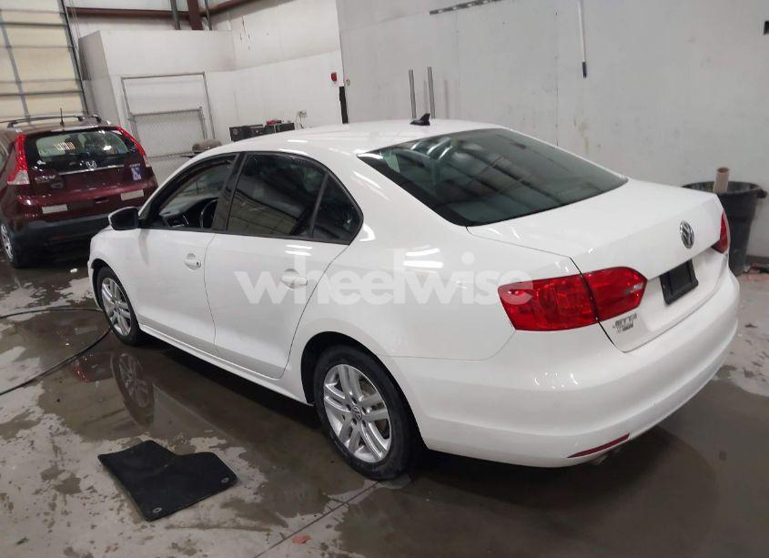 Photo 3 of 2012 Volkswagen Jetta 2.5L SE (VIN 3VWDP7AJ1CM319175)