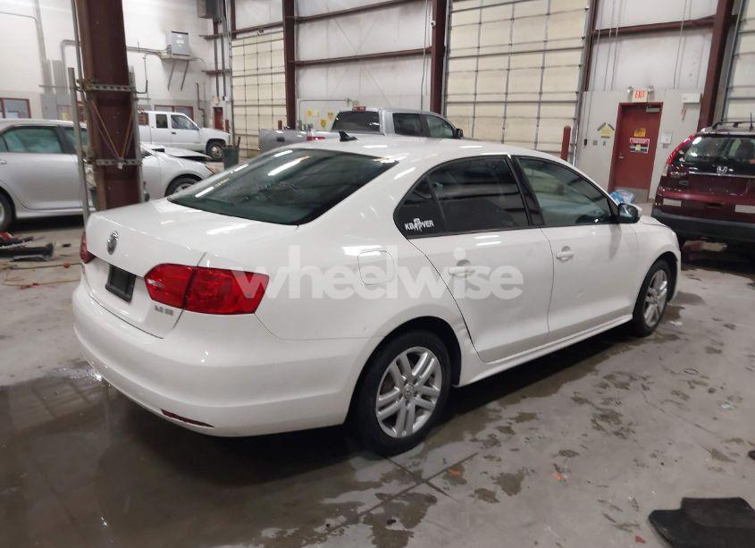 Photo 4 of 2012 Volkswagen Jetta 2.5L SE (VIN 3VWDP7AJ1CM319175)
