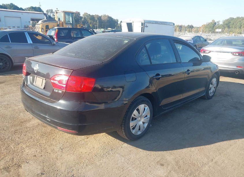 Photo 4 of 2012 Volkswagen Jetta 2.5L SE (VIN 3VWDP7AJ1CM325302)