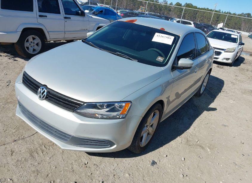 Photo 2 of 2012 Volkswagen Jetta 2.5L SE (VIN 3VWDP7AJ1CM330287)