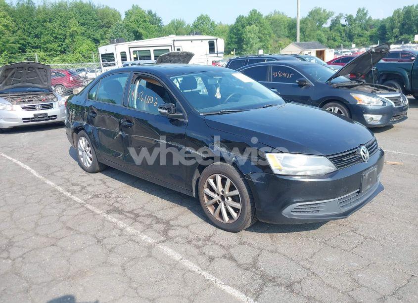 2012 Volkswagen Jetta 2.5L SE (VIN 3VWDP7AJ1CM337742) main photo
