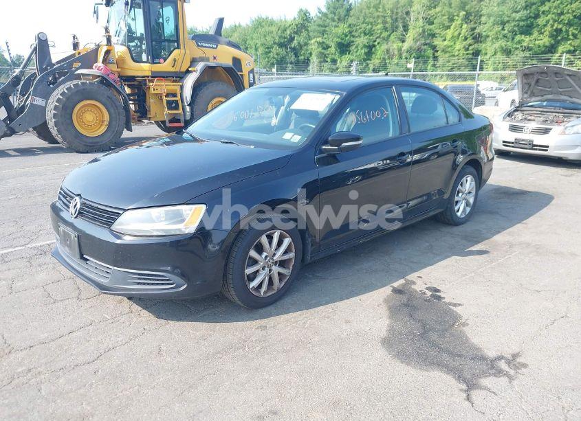 Photo 2 of 2012 Volkswagen Jetta 2.5L SE (VIN 3VWDP7AJ1CM337742)