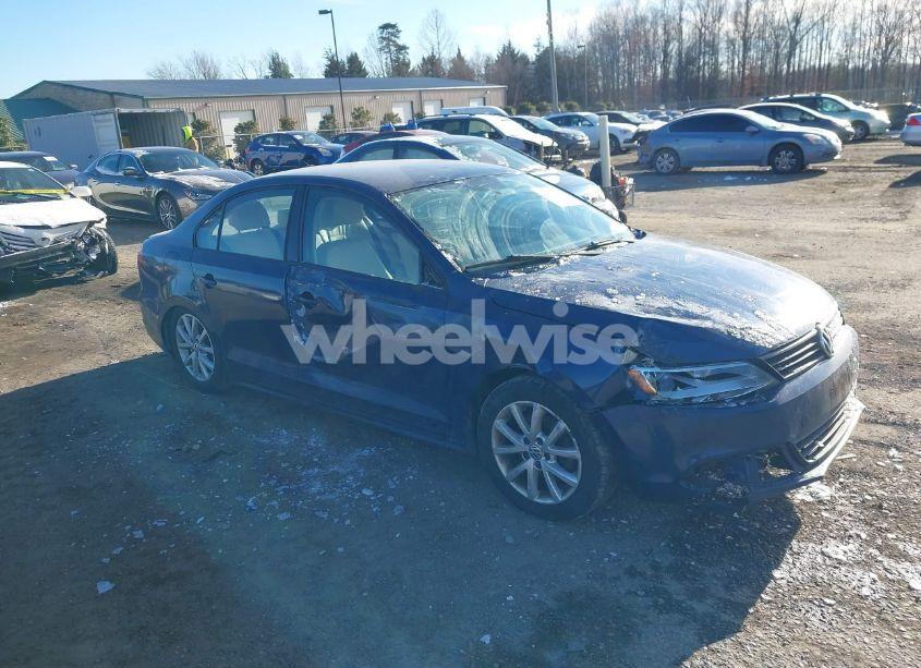 2012 Volkswagen Jetta 2.5L SE (VIN 3VWDP7AJ1CM343573) main photo